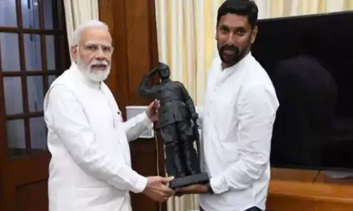 Sculptor Arun Yogiraj to carve Netaji statue to be installed in India gate