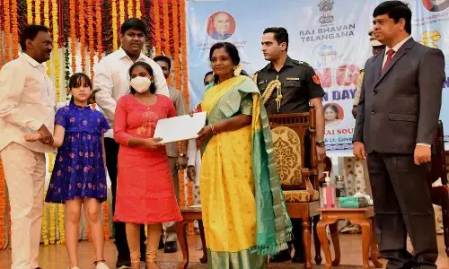 Governor Dr Tamilisai Soundararajan pays tributes to TS martyrs