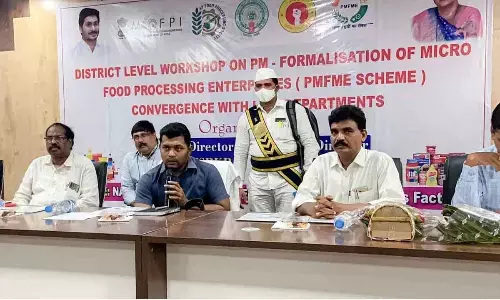 East Godavari: JC tells SHGs to market products with brand