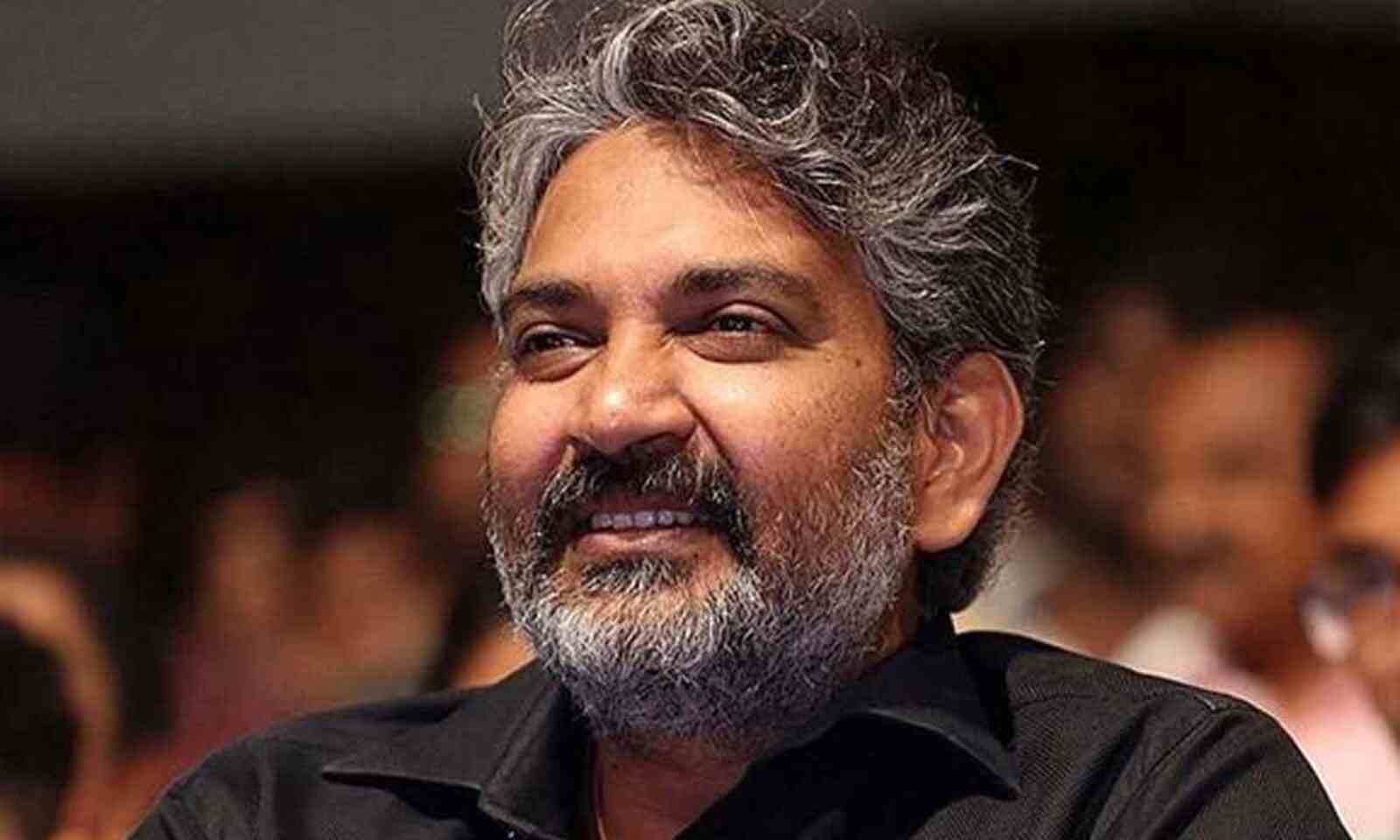 Rajamouli planning a massive face-off again?