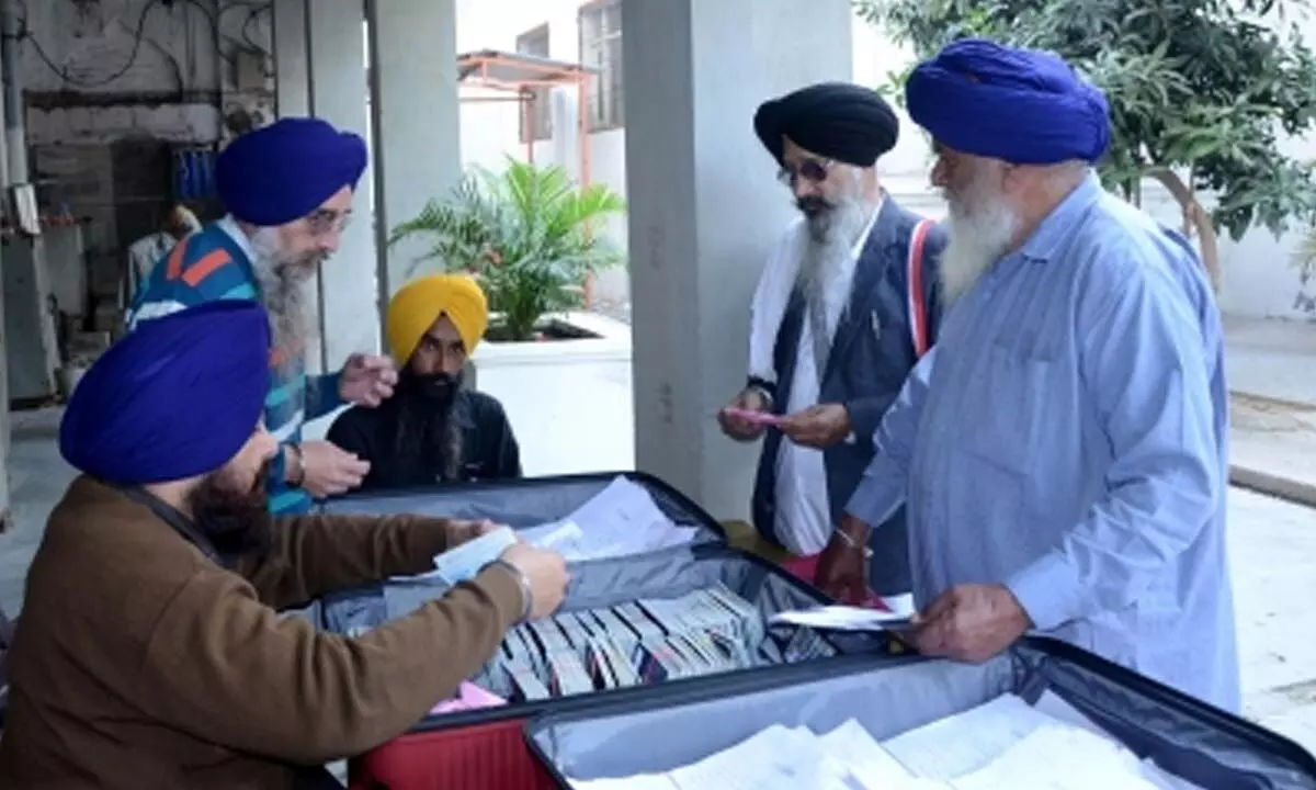 Pakistan issues visas to Sikh pilgrims
