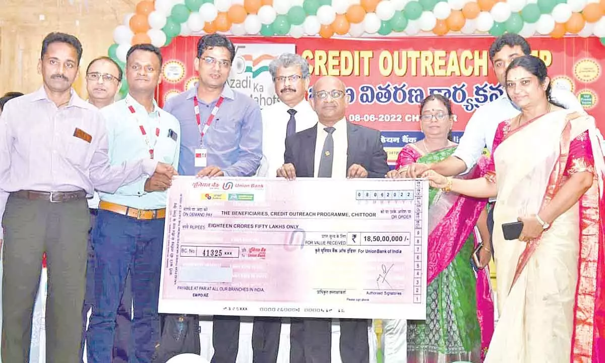 317 cr loans disbursed under credit outreach programme