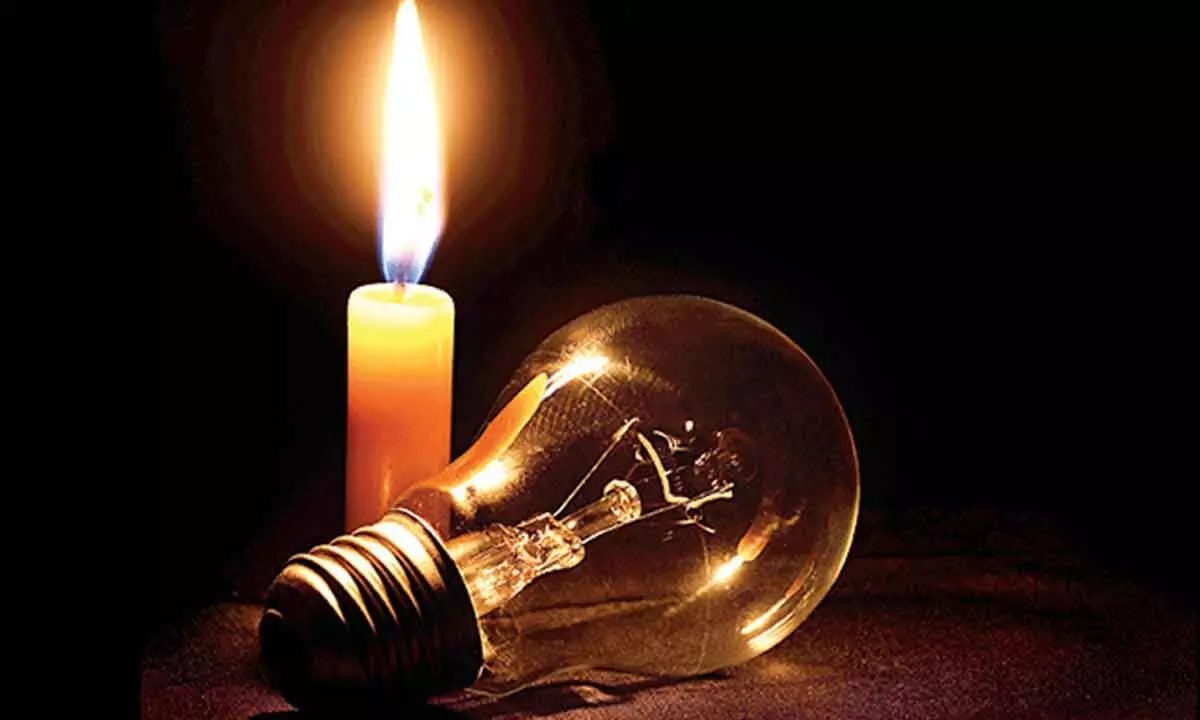 Furore over frequent power cuts in Godavari region