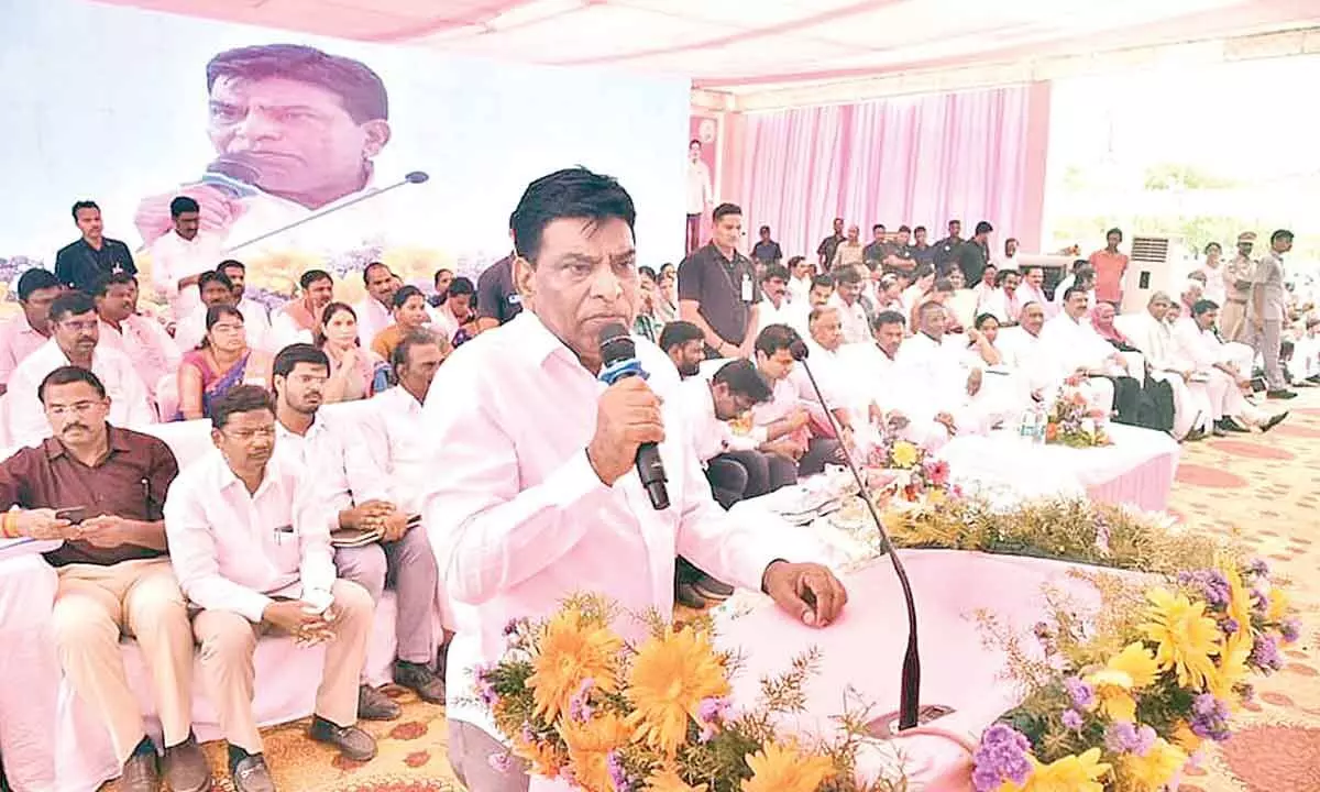 TRS floor leader and MP Nama Nageswara Rao speaking at a public meeting  in Khammam on Saturday