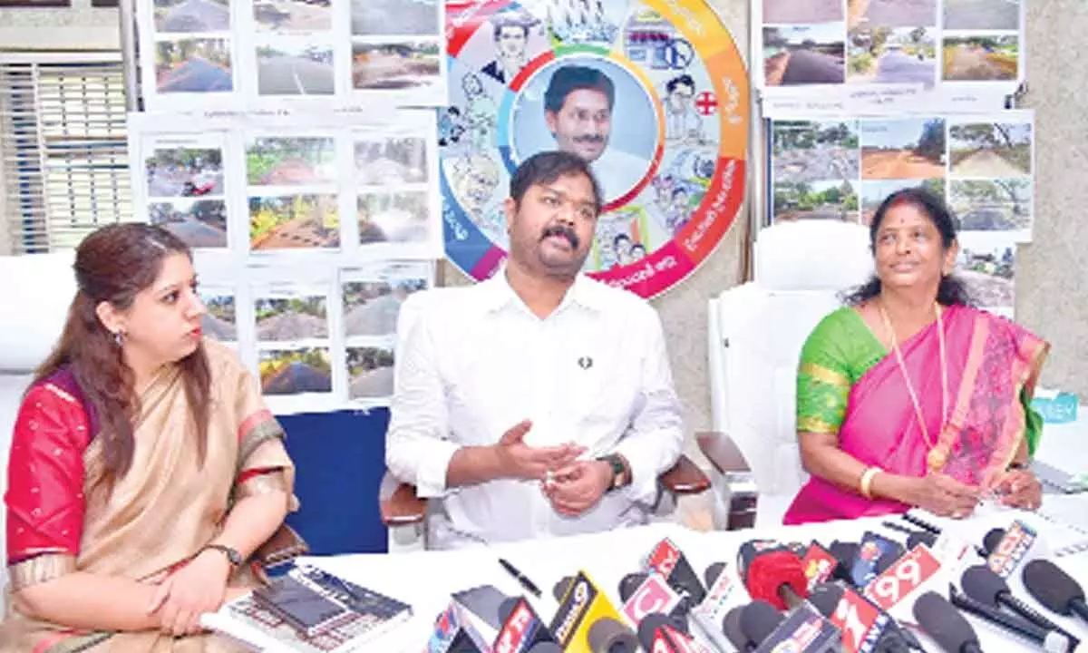 Roads and Buildings Minister Dadisetti Ramalingeswara Rao addressing the media in Tuni on Saturday. Kakinada District Collector Krithika Shukla and  MP Vanga Geetha are also seen.