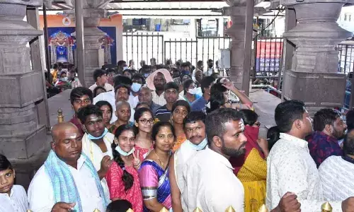 Temples in Kurnool, Nandyal witness huge turnout of devotees