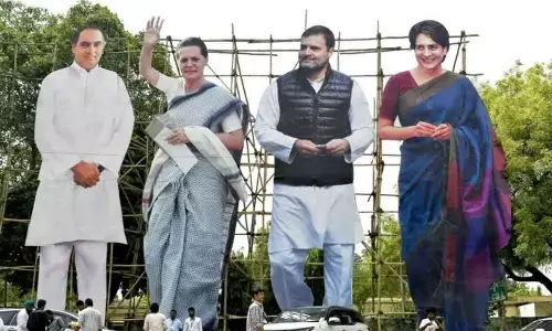 Congress plans show of strength as Rahul to appear before ED today