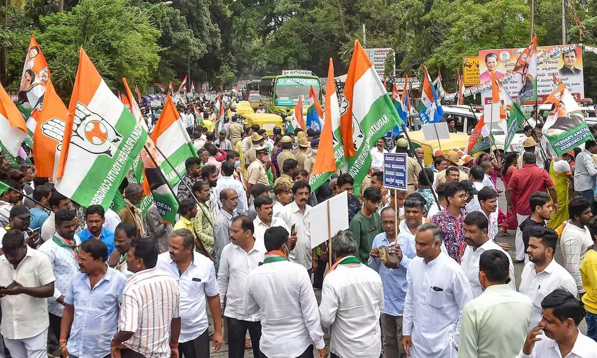 Congress stages protest against ED summons to Gandhis