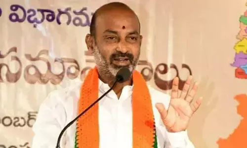 Notice served to Bandi Sanjay over defaming KCR