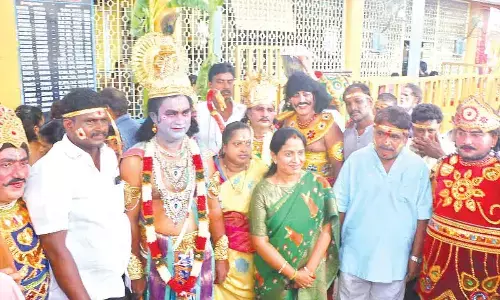 Mayor Dr R Sirisha along with Rayalaseema Rangasthali members who offered prayers to Goddess Gangamma on the fourth Tuesday after the conclusion of week-long Jathara at the Thathaiah Gunta Gangamma temple in Tirupati