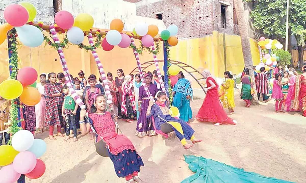 Visually challenged girls enjoy Rajoin park