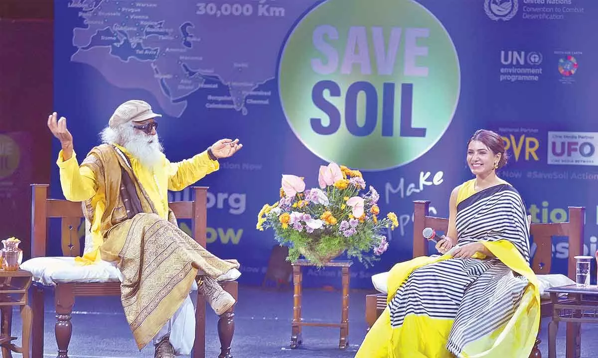 Sadhguru creates awareness on need for conservation of soil