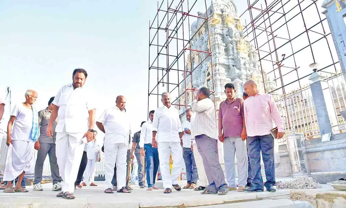 Minister Peddireddi Ramachandra Reddy inspecting Vakula Matha temple atop Perur Banda (hillock) on Thursday.