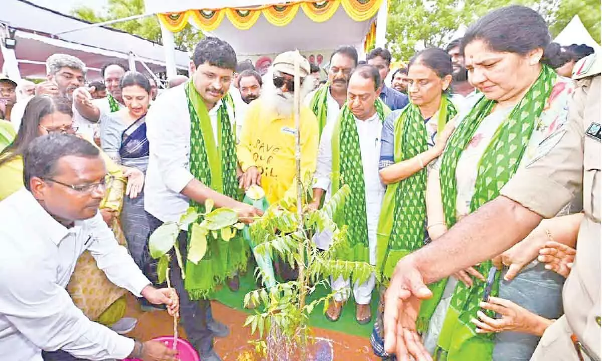 Sadhguru: Telangana ku Harita Haram, Green India Challenge role models