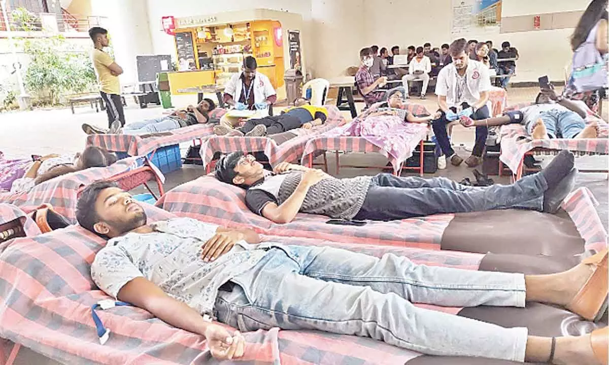 Bengaluru: 220 students, faculty, staff members of CMRIT donate blood