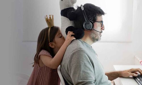 Father's Day 2022 - 10 Best gadgets to gift your dad