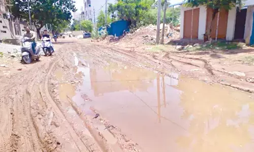 Officials pointing fingers on civic issues; keeping them unresolved