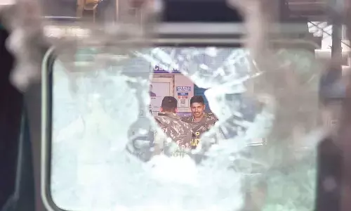 Secunderabad: Brave woman springs into action, saves lives