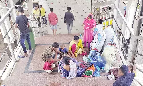 Hyderabad: Distressed passengers lose baggage, at a loss