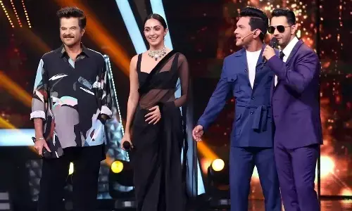 Varun Dhawan asks contestant Mohd Faiz to playback for him on Superstar Singer 2