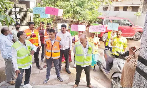 GHMC takes to Gandhigiri to root out gandhagiri in Rajendranagar