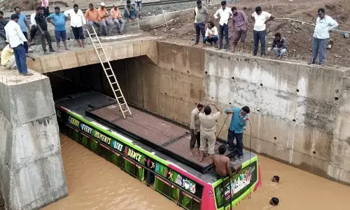 Cops, locals come to rescue of baraatis stuck in floodwater