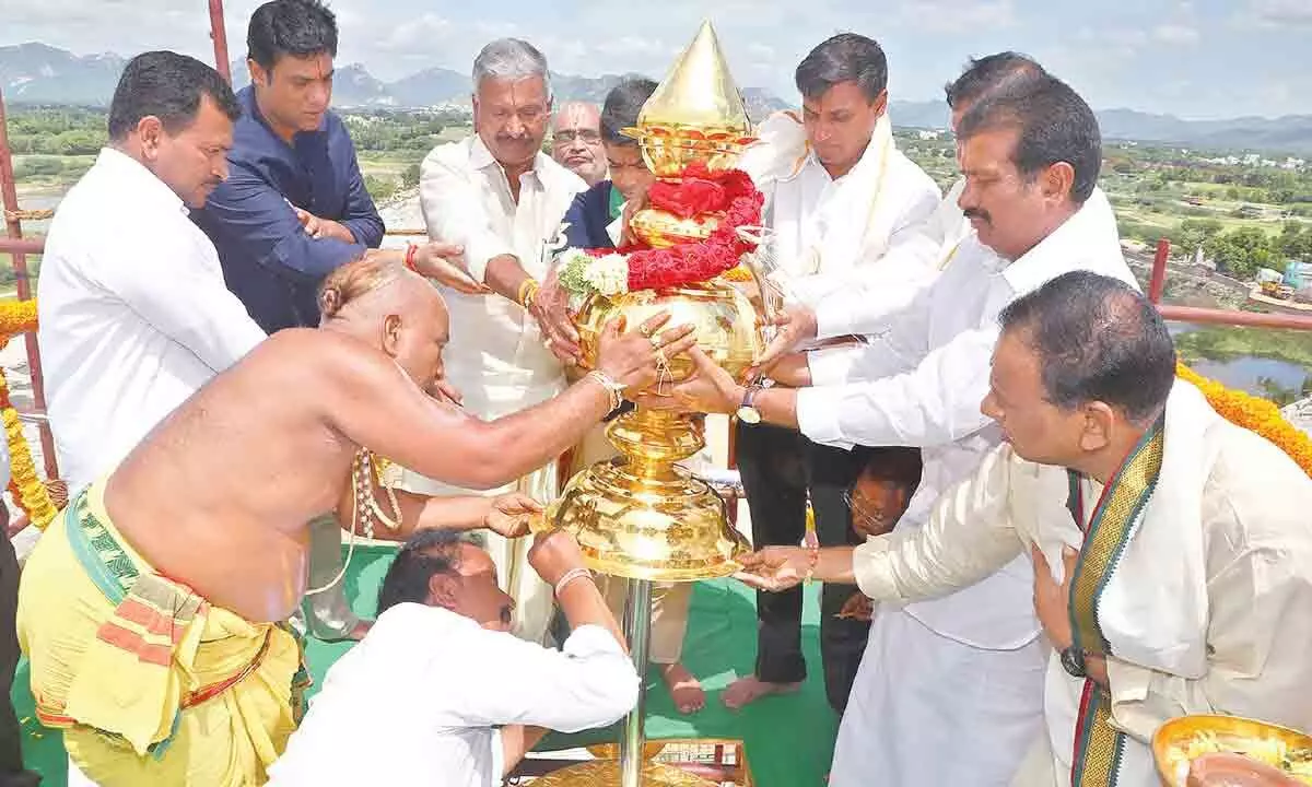 As part of Maha Samprokshanam of Vakulamatha temple at Peruru Banda, Vimana Kalasa Sthapana was held on Wednesday