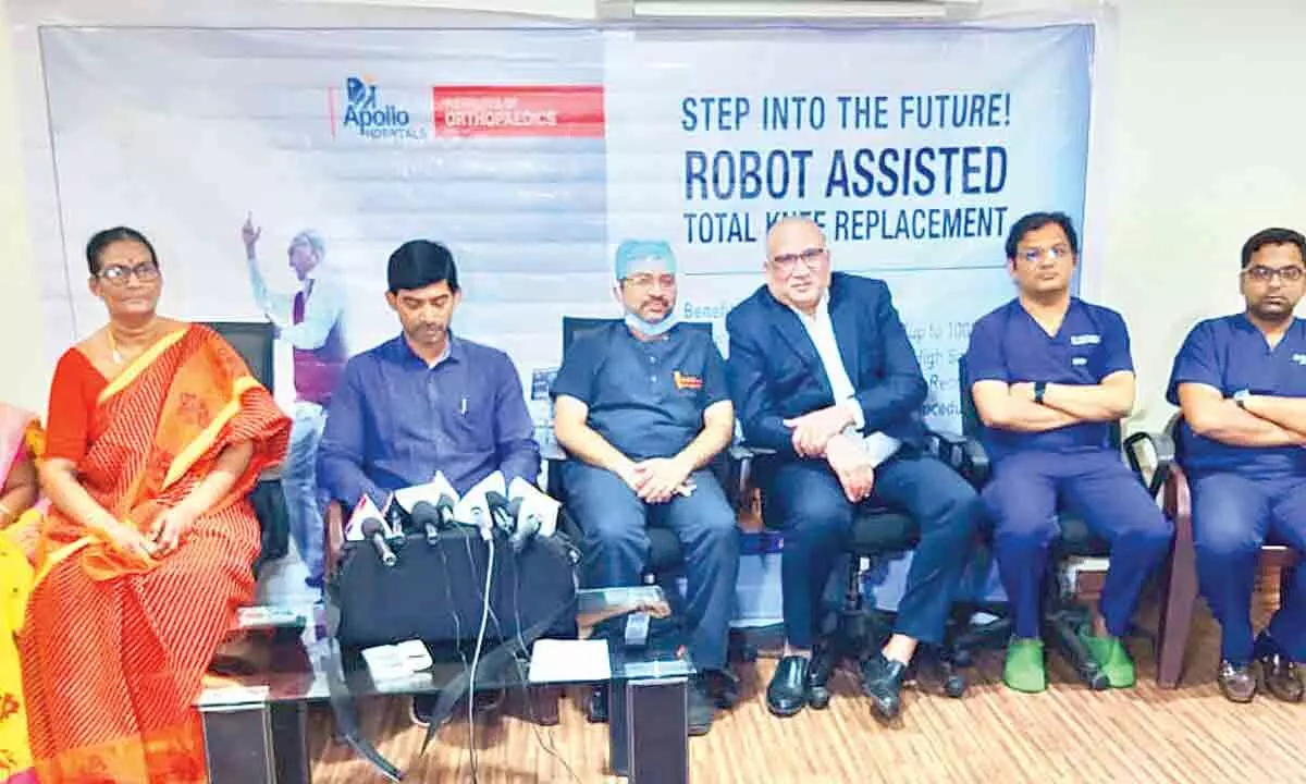 Senior consultant at Apollo Hospitals Dr Madan Mohan Reddy with his team explaining about the robotic arm-assisted technology to the media