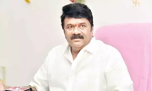 Talasani asks Film Chamber to resolve issues of cine workers