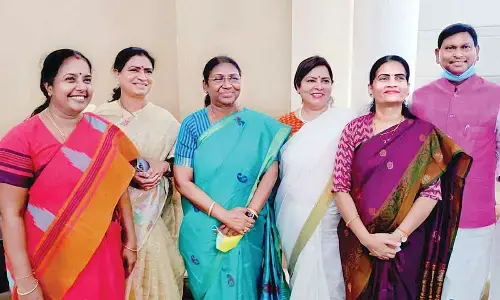 BJP national vice-president DK Aruna, Union ministers and others meet NDA Presidential candidate Draupadi Murmu in New Delhi on Thursday