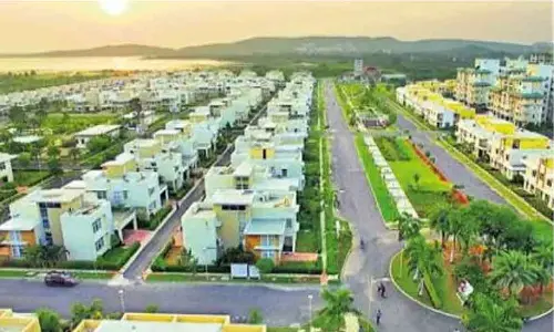 APCRDA distributes plots at Navalur MIG layout under Jagananna Smart Township