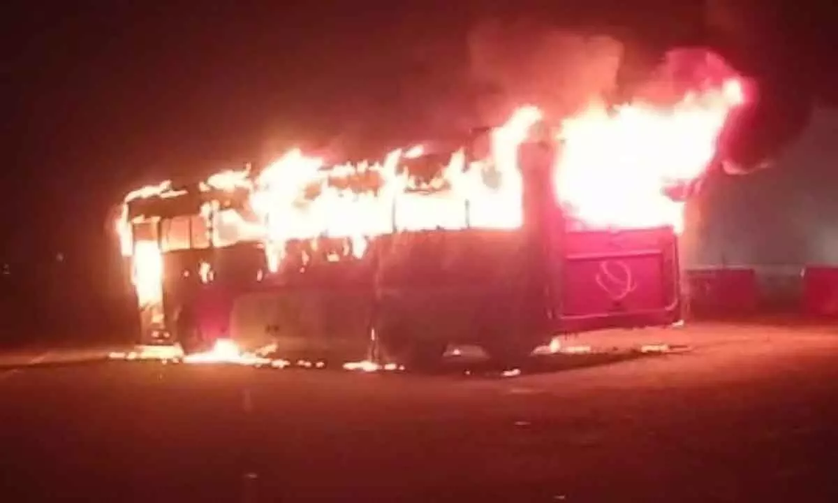 TSRTC bus gutted in fire, passengers safe