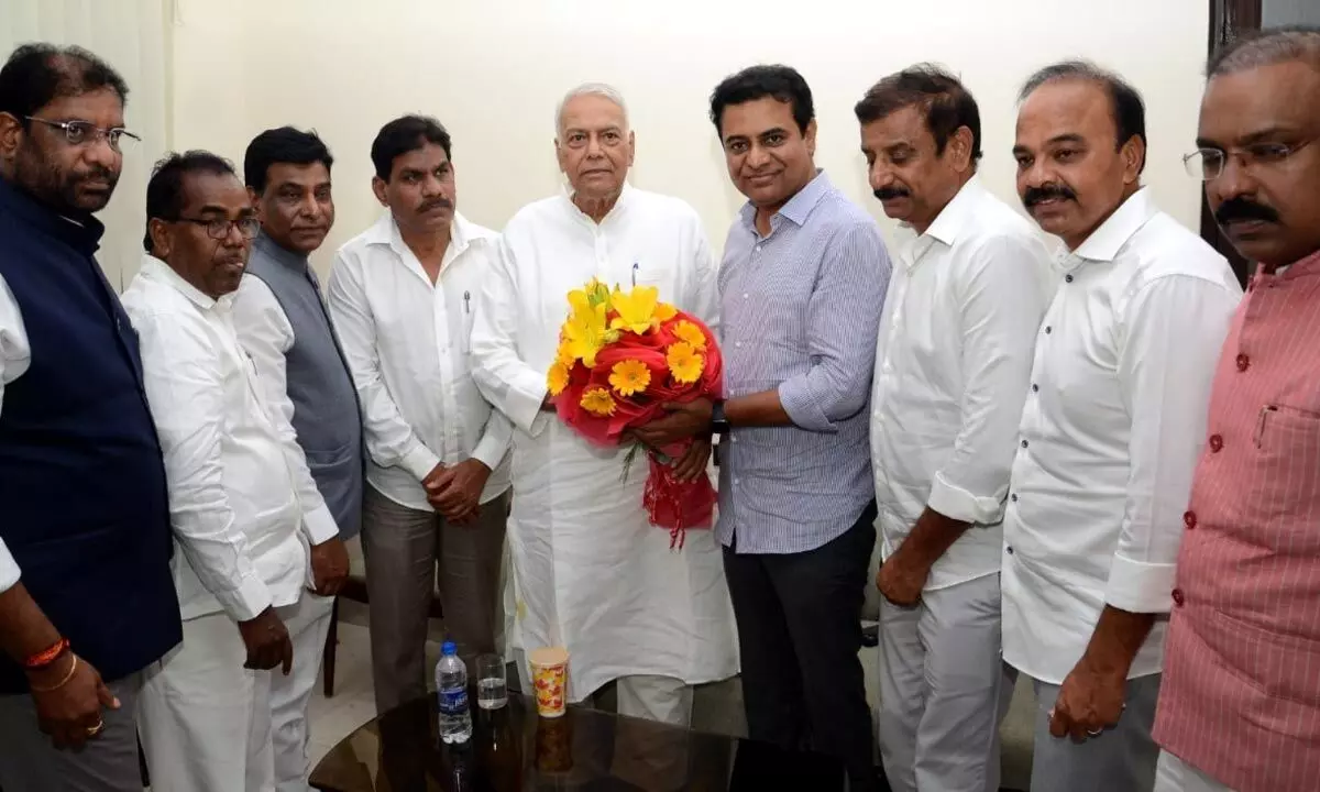 TRS leaders accompany Yashwant Sinha filing nominations as Prez candidate (Pic Courtesy: @DrRanjithReddy, Twitter)