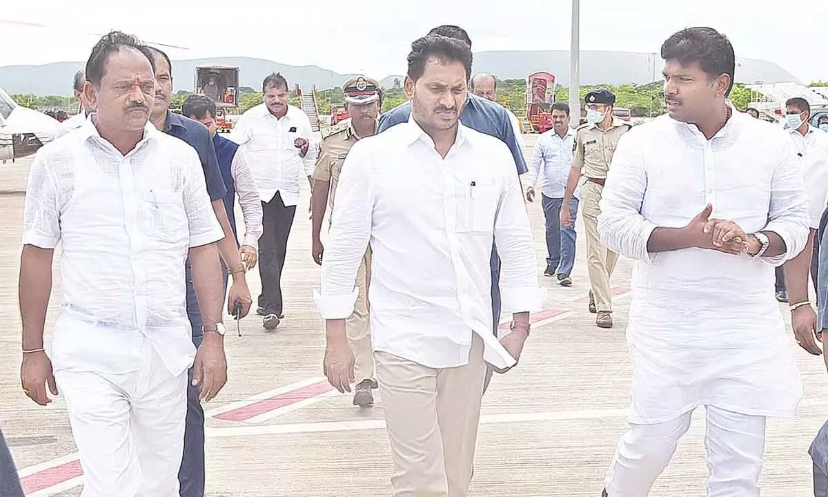 Chief Minister Y S Jagan Mohan Reddy being received by the ministers at Visakhapatnam airport on Monday