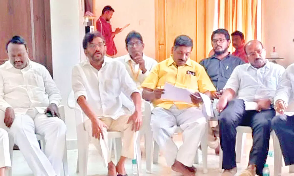 TDP leaders Narsimha Yadav and Somireddy Chandramohan Reddy addressing the party leaders at TDP Tirupati Parliamentary Constituency meeting held at Allipuram in Nellore Rural mandal on Tuesday