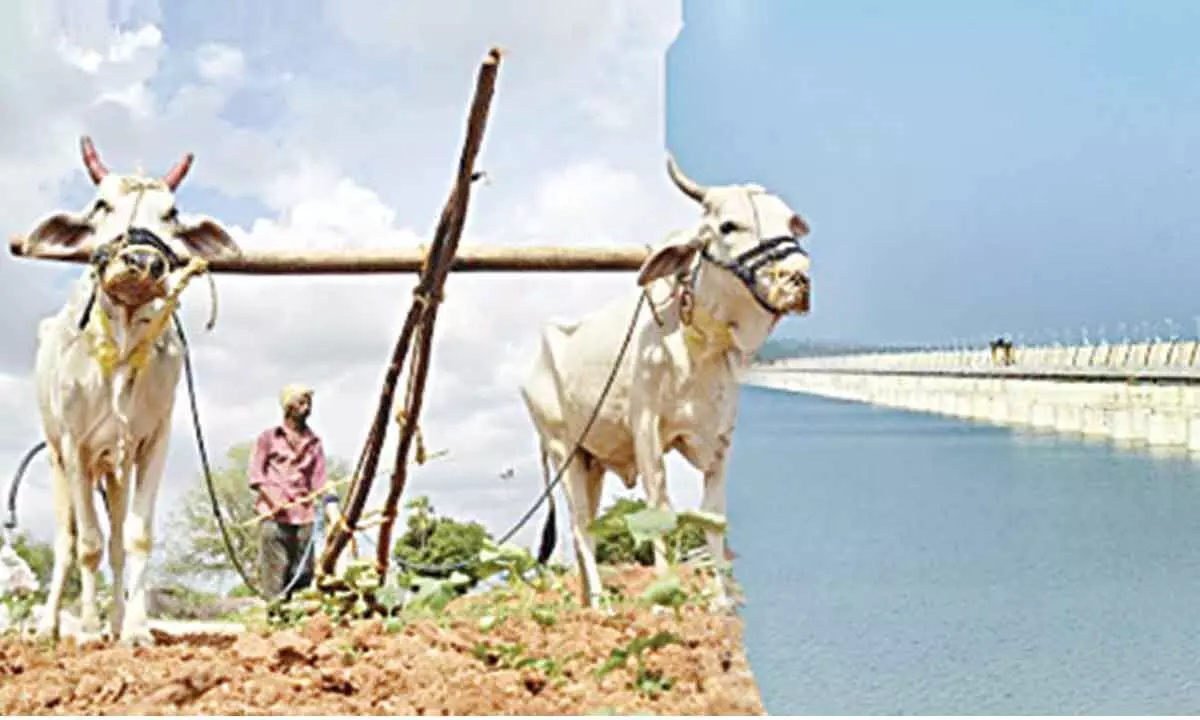 Kaleshwaram capable of irrigating 25 lakh acres in kharif