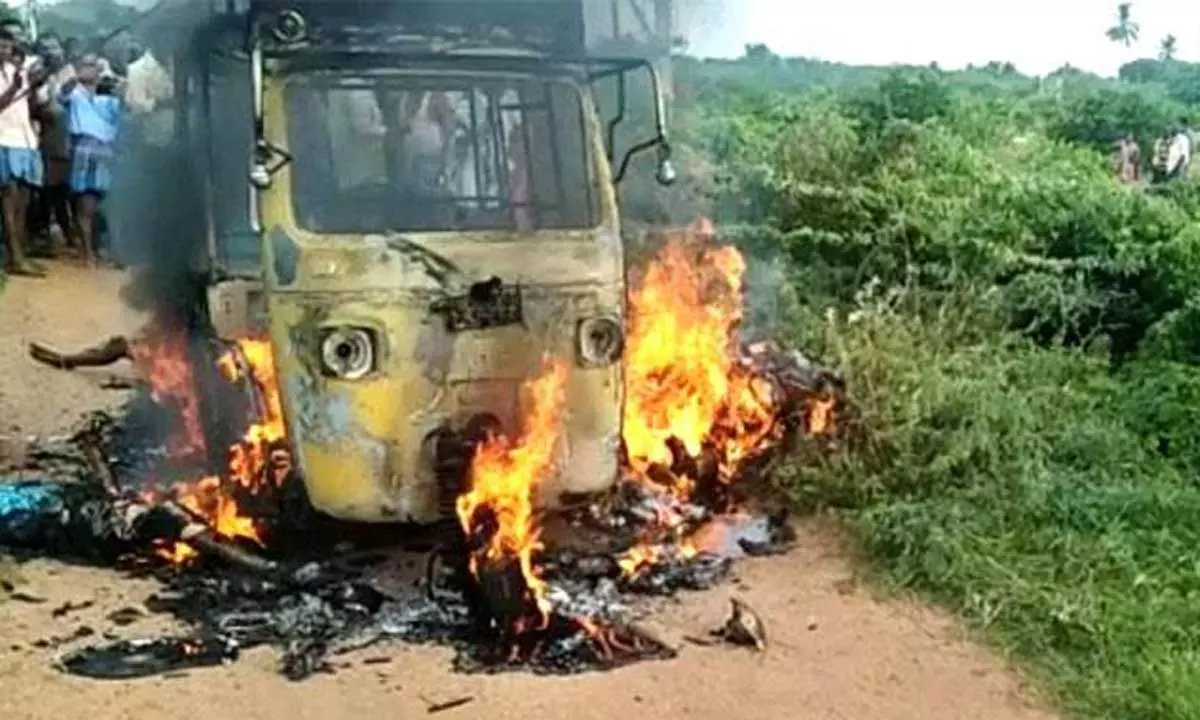 Eight burnt alive in Sri Sathya Sai district as high tension wire fell  on an auto
