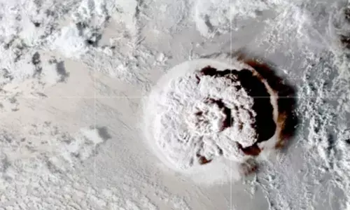 Tonga eruption created atmospheric gravity waves that reached space