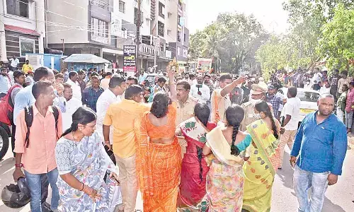 Congress-BJP workers on Agni‘path’