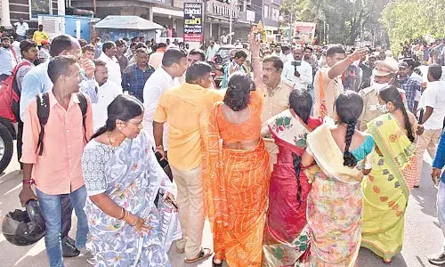 Congress-BJP workers on Agnipath