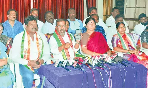 Warangal DCC president N Rajender Reddy speaking to media persons in Hanumakonda on Saturday