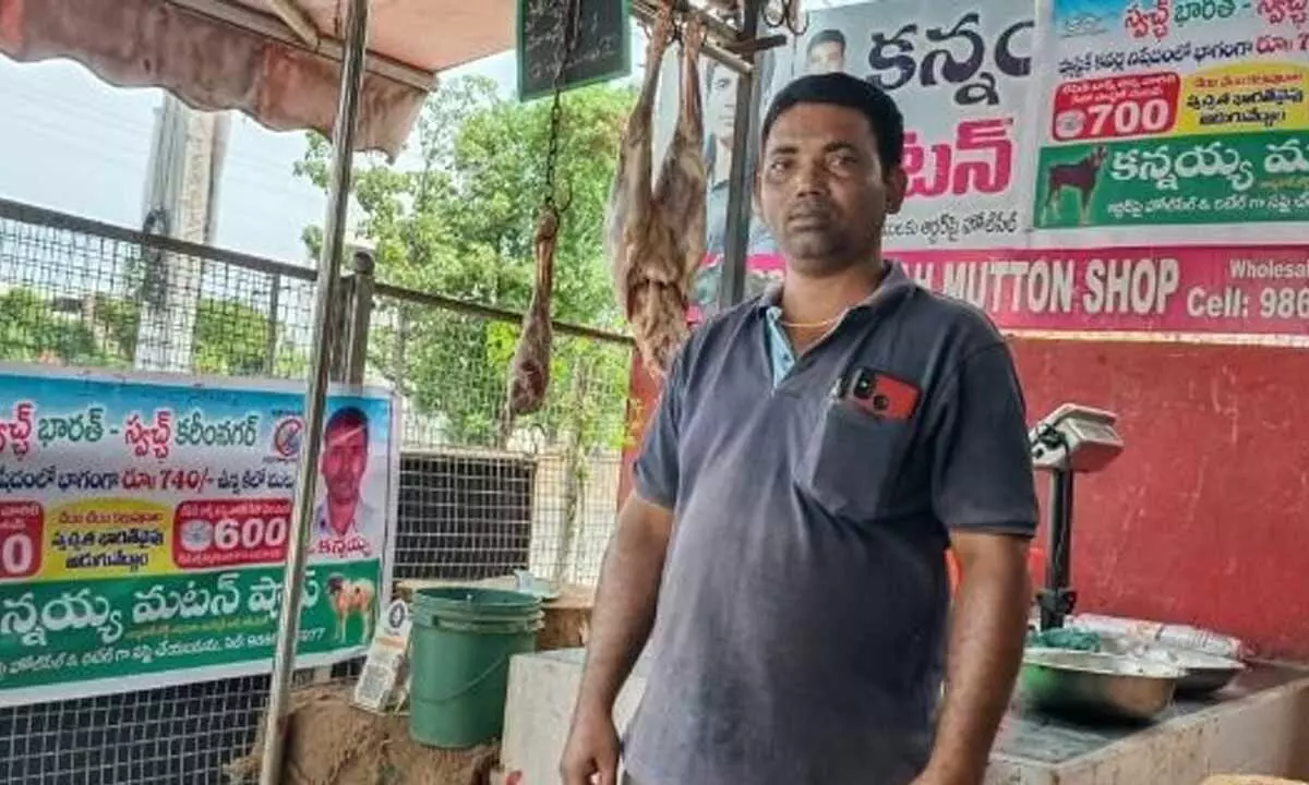 This mutton shop owner offers Rs 40 discount to those shunning plastic
