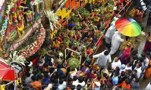 Rains fail to dampen spirit of devotees celebrating Bonalu