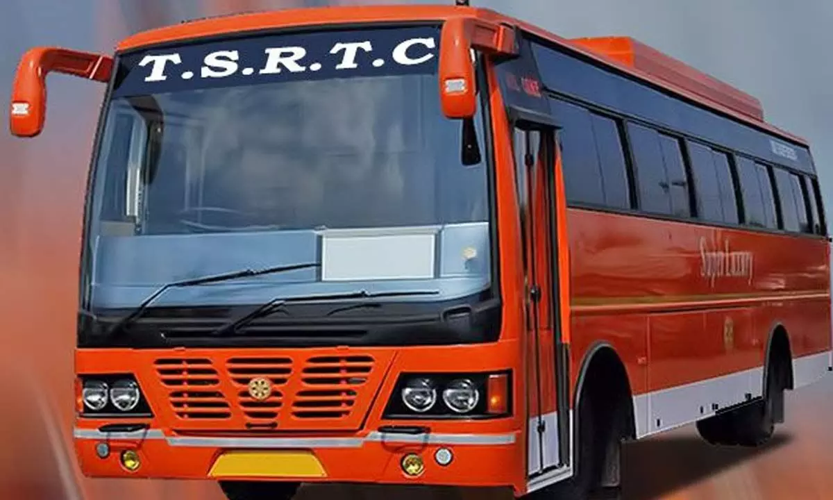 Fewer TSRTC buses to other States anger commuters
