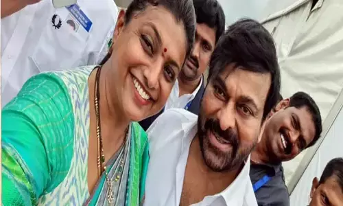 RK Roja shares camaraderie with Chiranjeevi, takes selfie