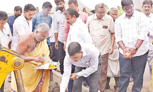 AP CRDA Commissioner Vivek Yadav laying foundation for development works at Pichikalapalem on Monday