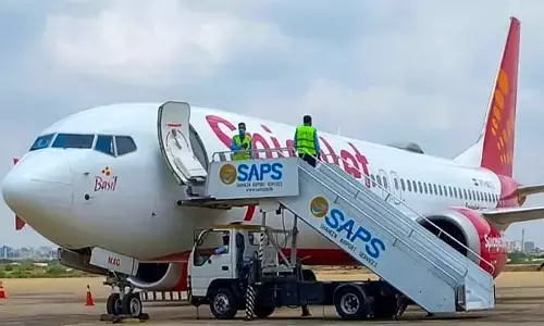 After Karachi landing, Mumbai bound plane pane cracks