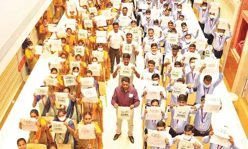 Municipal Commissioner G Lakshmisha leading the no-plastic awareness campaign in Visakhapatnam on Tuesday