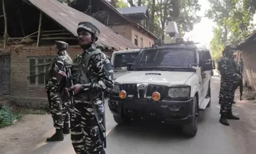 Two terrorists surrender during encounter at Kulgam