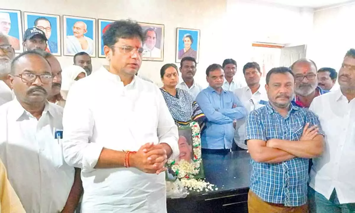 Manthani MLA D Sridhar Babu paid rich tributes to late CM YS Rajasekhara Reddy on the occasion of his 73rd birth anniversary at the Manthani MLA camp office  on Friday.